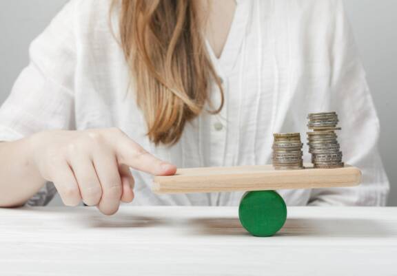 Se préparer à la Directive Européenne sur la transparence salariale : 1ère approche juridique et RH en attendant la loi de transposition française